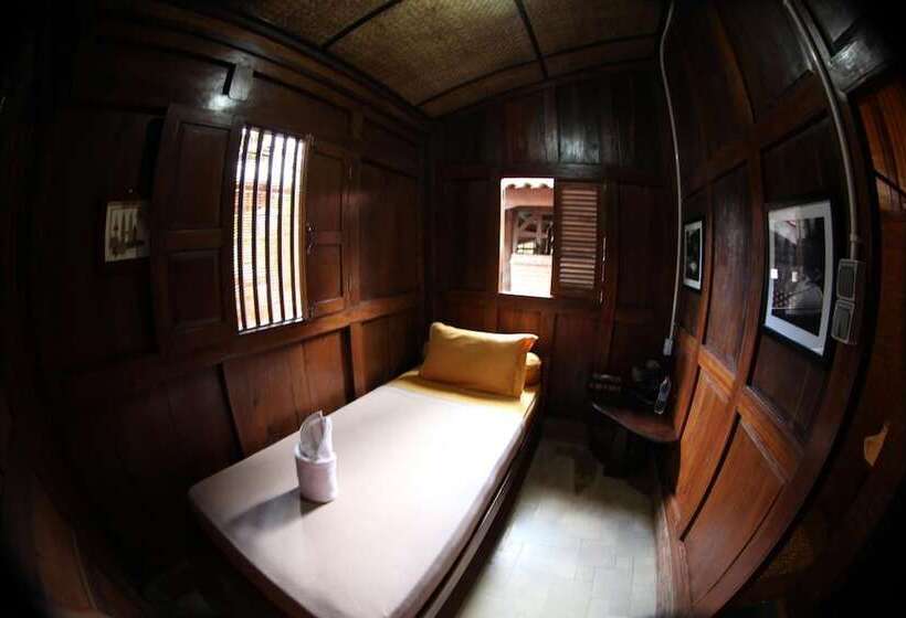 호텔 Omah Garengpoeng