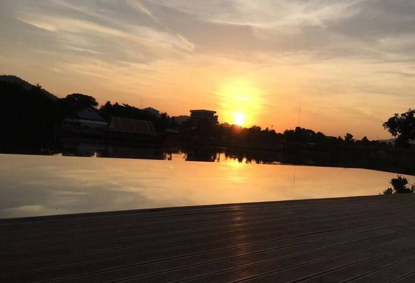 Hotel The Glory River Kwai