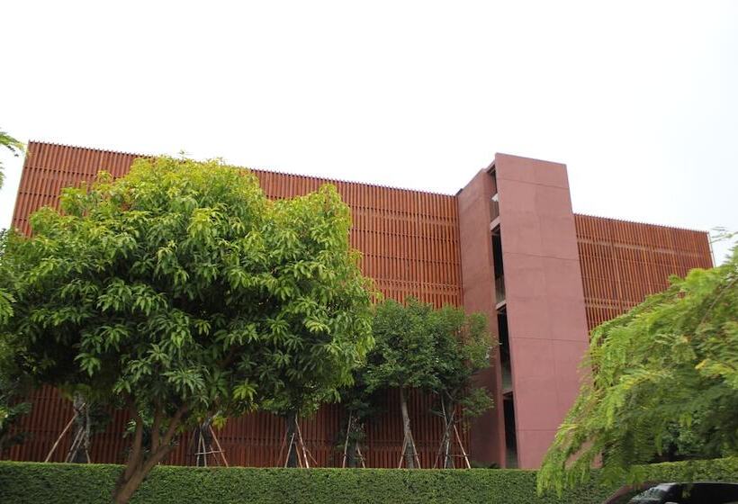 Hotel The Glory River Kwai