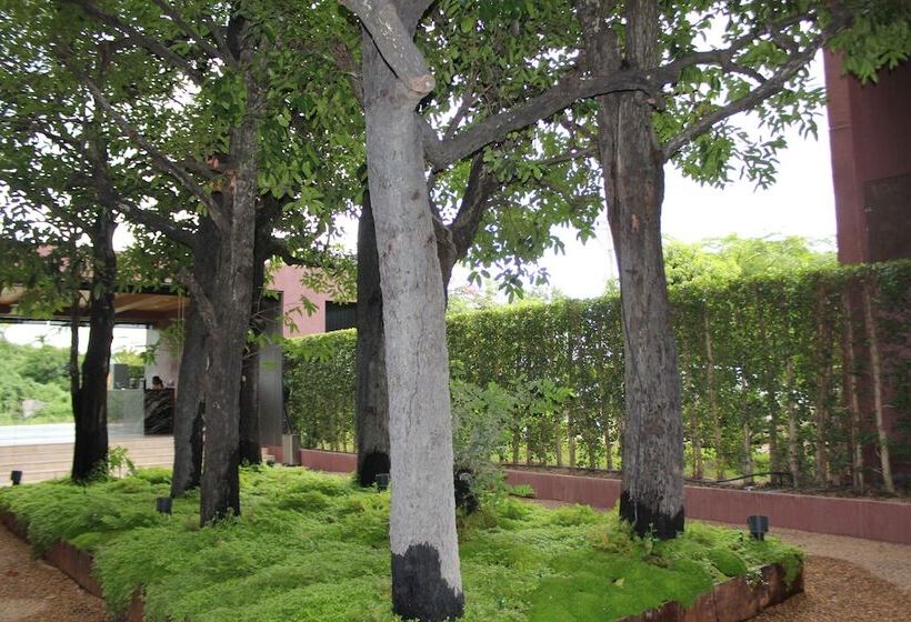 Hotel The Glory River Kwai