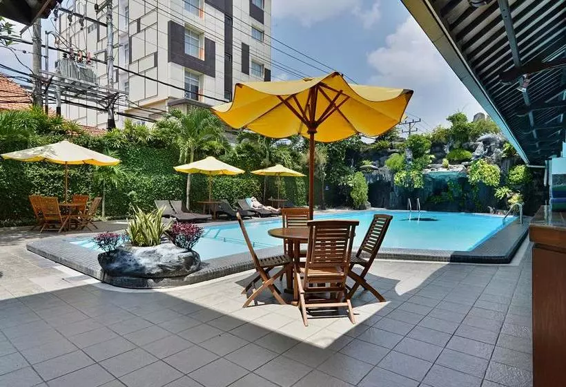 ホテル Zen Rooms Jogja Cendrawasih
