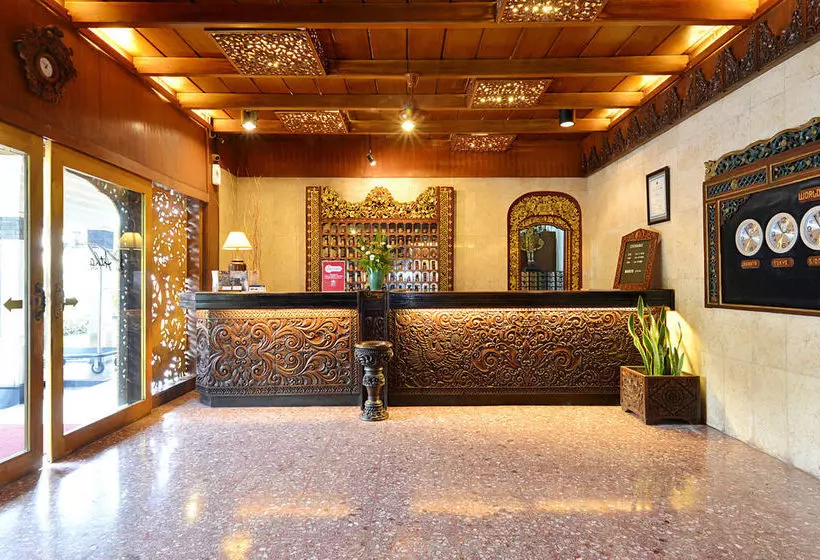 ホテル Zen Rooms Jogja Cendrawasih