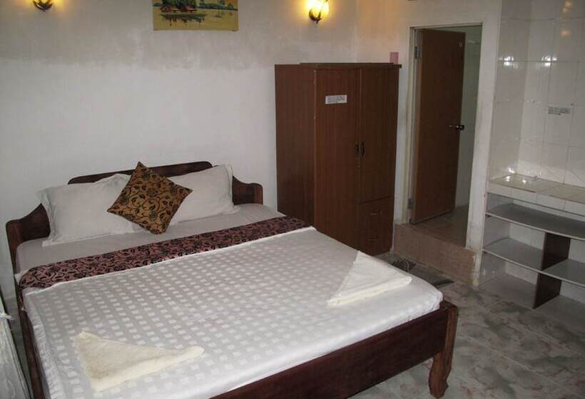 פנסיון Royal Guest House