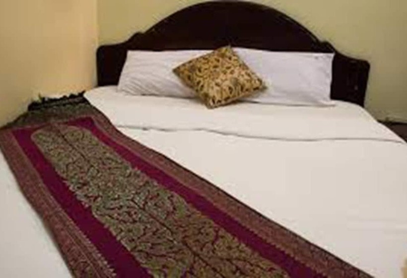 פנסיון Royal Guest House