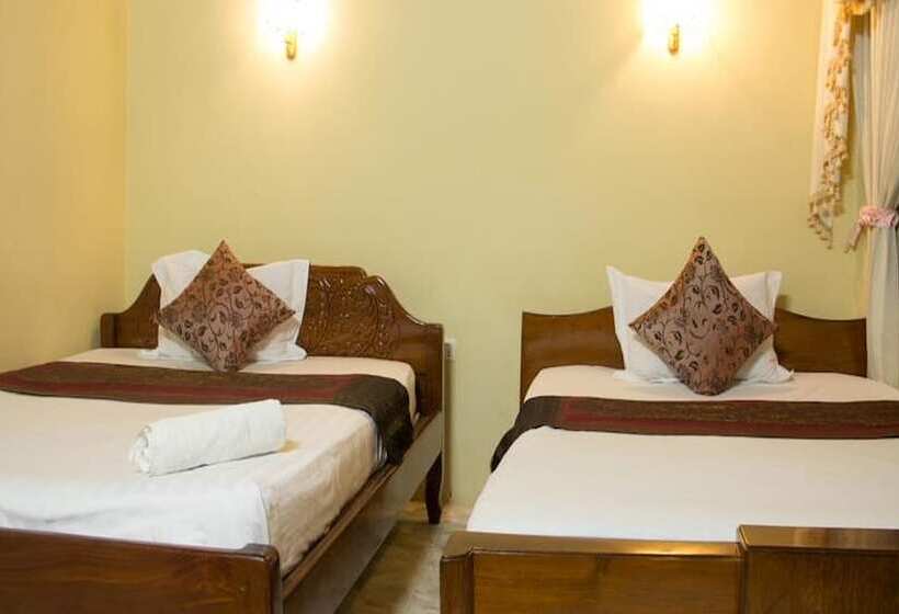 פנסיון Royal Guest House