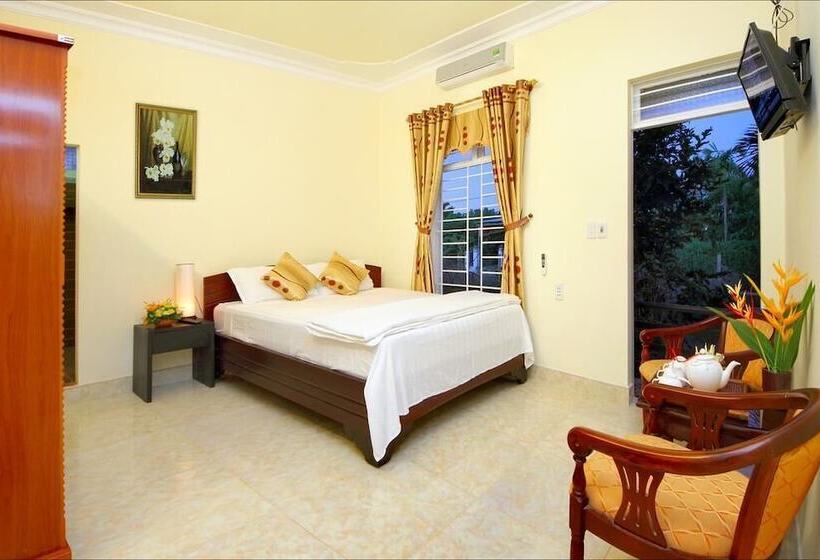 پانسیون Strawberry Garden Homestay