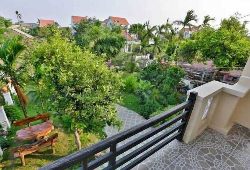 پانسیون Strawberry Garden Homestay