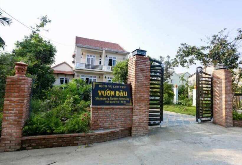 پانسیون Strawberry Garden Homestay