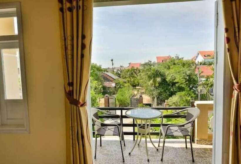 پانسیون Strawberry Garden Homestay