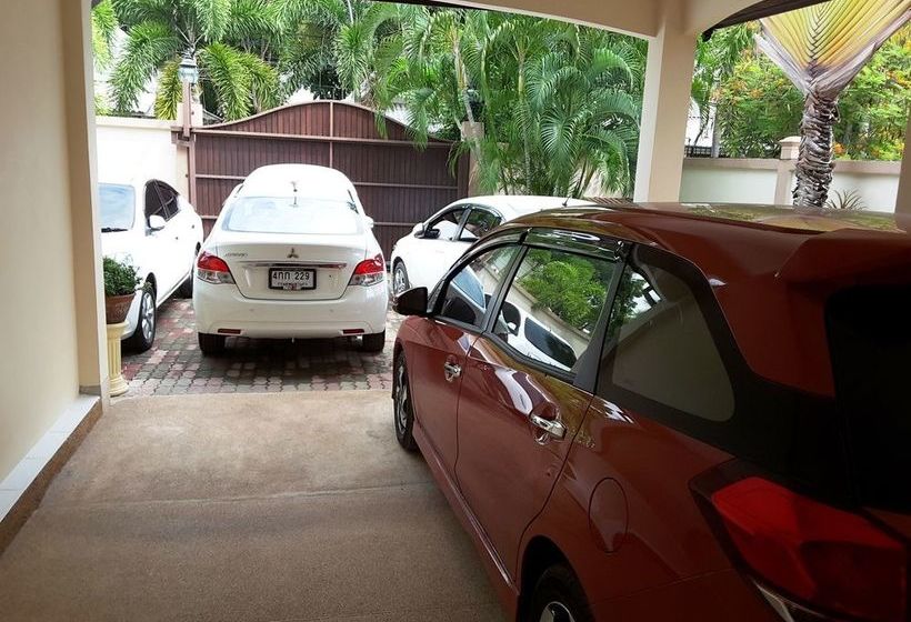 Relaxing Palm Pool Villa