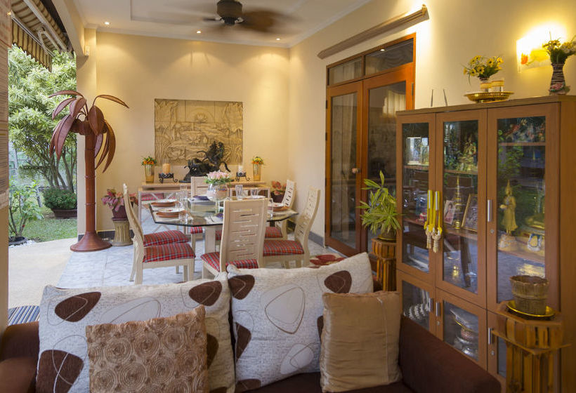 Relaxing Palm Pool Villa