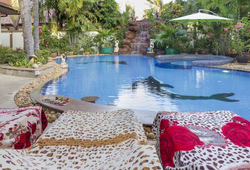 Relaxing Palm Pool Villa