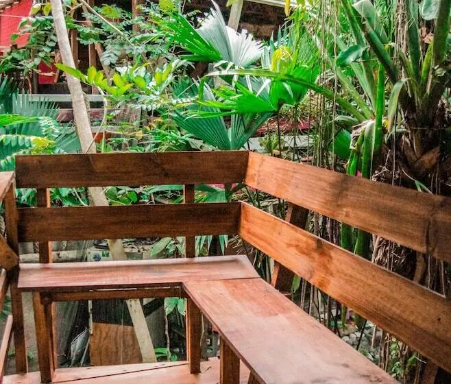 Walaba Eco Lodge Hostel