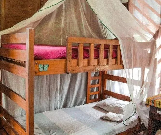 Walaba Eco Lodge Hostel