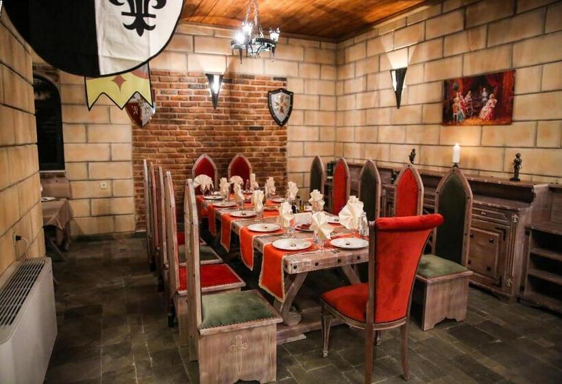 בית מלון כפרי Royal Valentina Castle