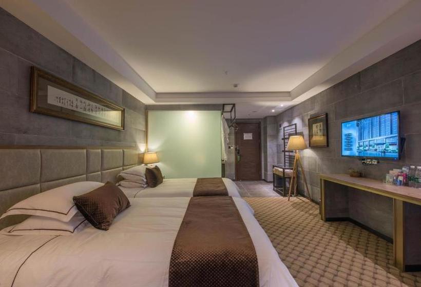 Отель Showse Wellness