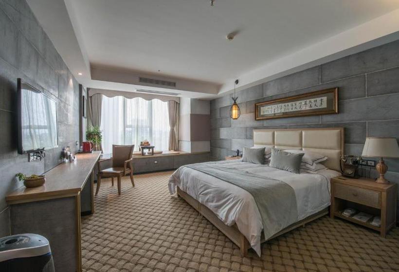 Отель Showse Wellness