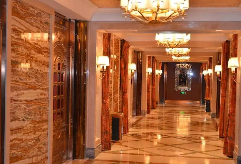 Hotelli Yangming Springs And Spa Resort