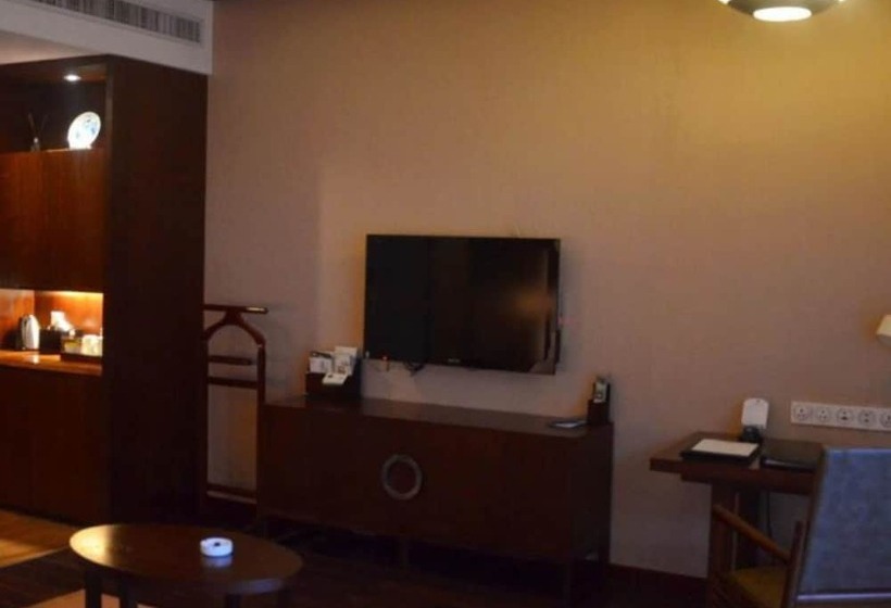 Hotel Yangming Springs And Spa Resort