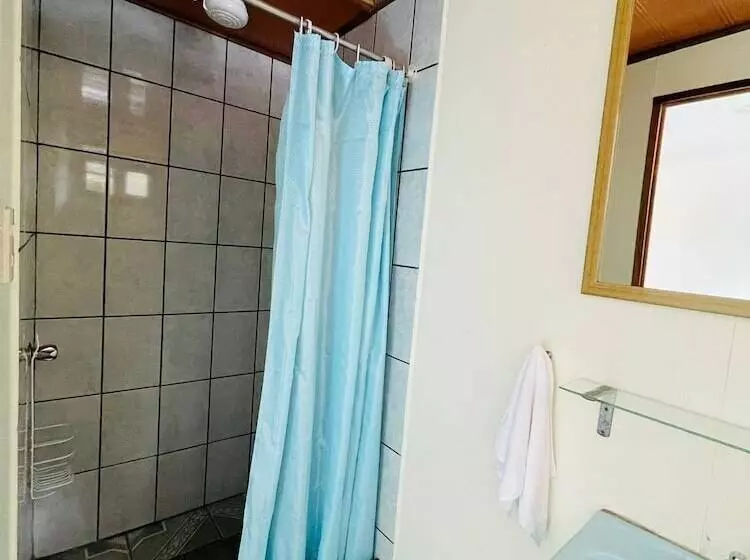 ベッドアンドブレックファースト Cabinas Nuestra Kasa