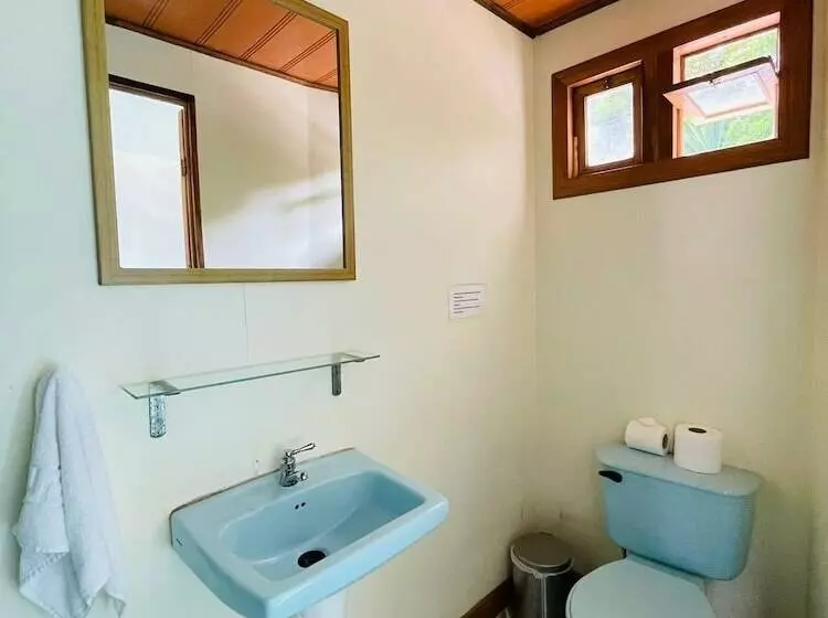ベッドアンドブレックファースト Cabinas Nuestra Kasa