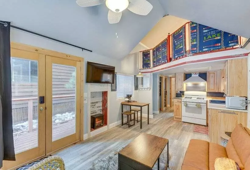 Cozy Lake Almanor Cabin, Outdoor Adventures Galore