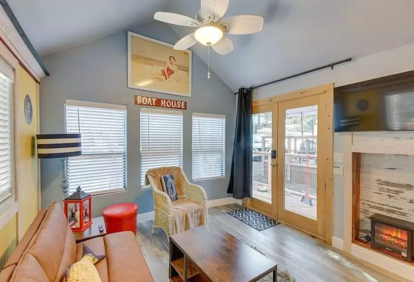 Cozy Lake Almanor Cabin, Outdoor Adventures Galore