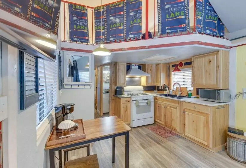 Cozy Lake Almanor Cabin, Outdoor Adventures Galore