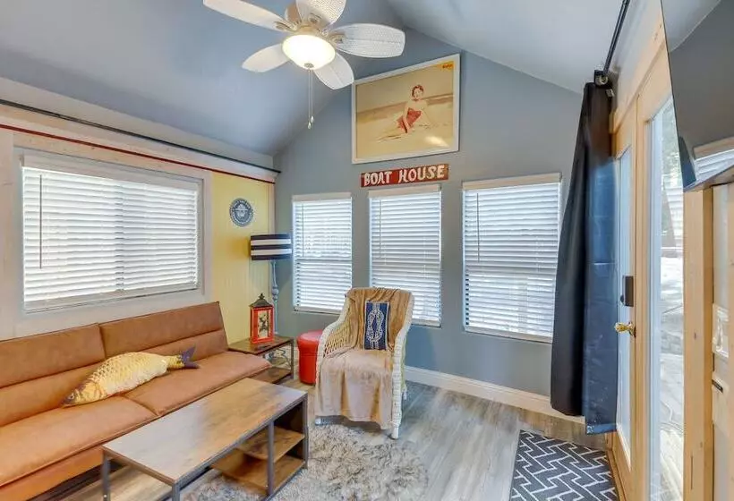 Cozy Lake Almanor Cabin, Outdoor Adventures Galore