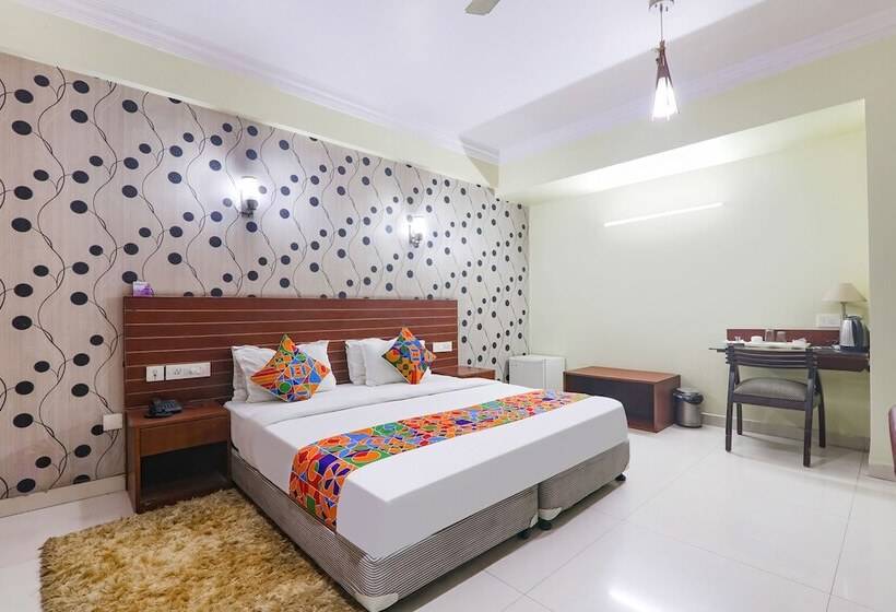 Fabhotel Royal Ville