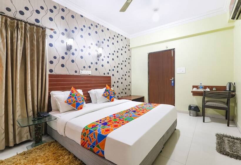 Fabhotel Royal Ville