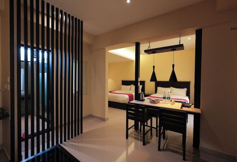 Hotel Thekkady Gavi Suites