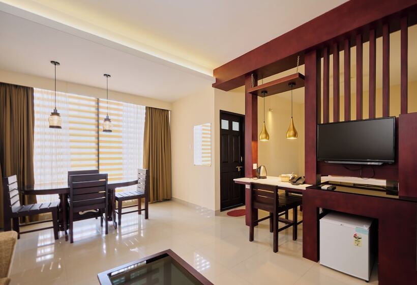 Hotel Thekkady Gavi Suites