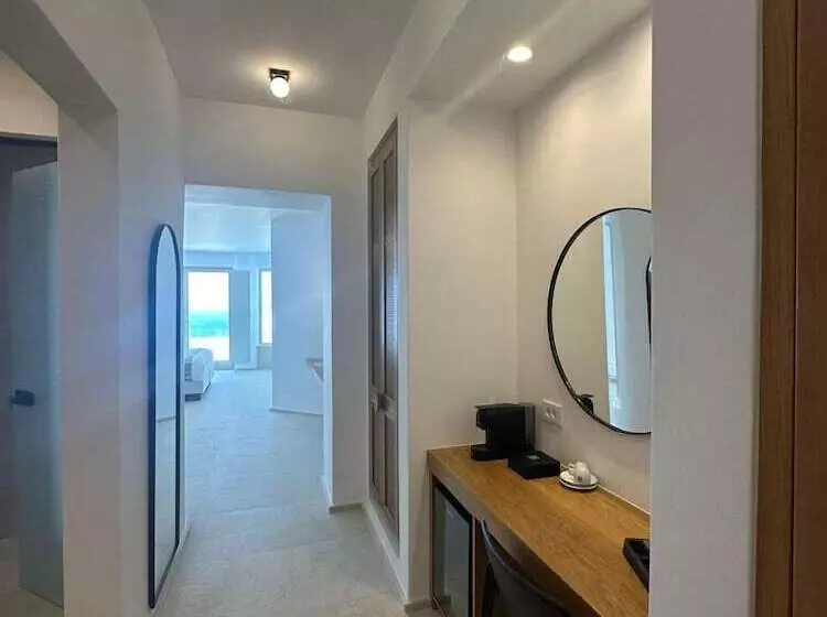 Hotelli Omna Caldera Suites