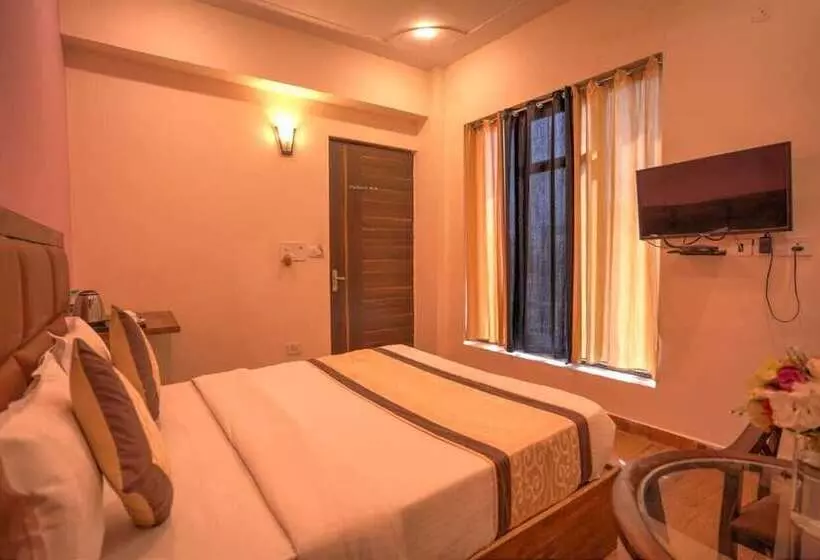 Pinaki Hotels & Resorts