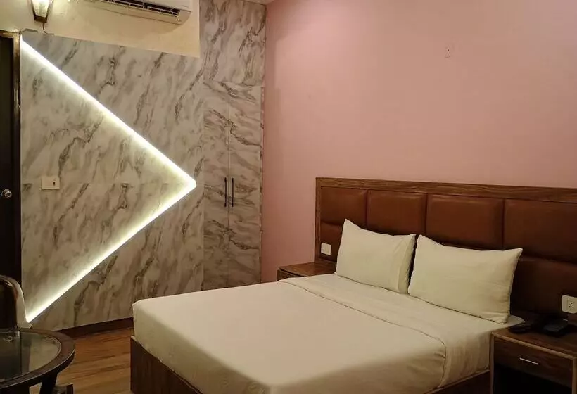 Pinaki Hotels & Resorts