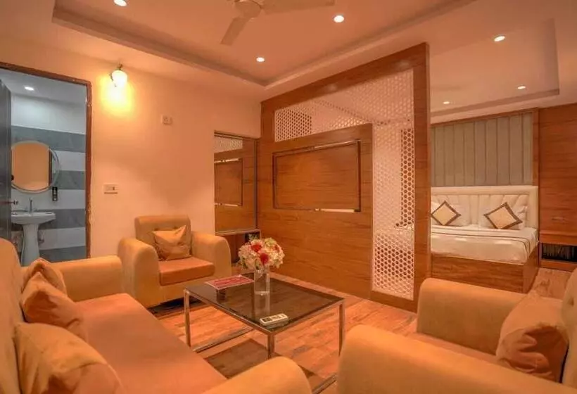 Pinaki Hotels & Resorts