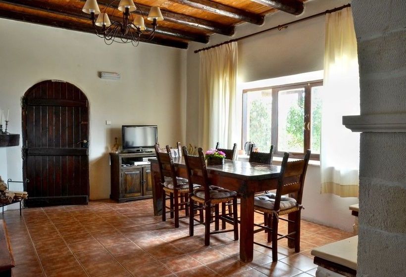 Anna Malai Traditional Cretan Villa