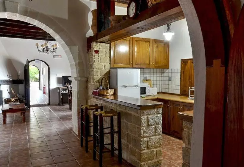 Anna Malai Traditional Cretan Villa