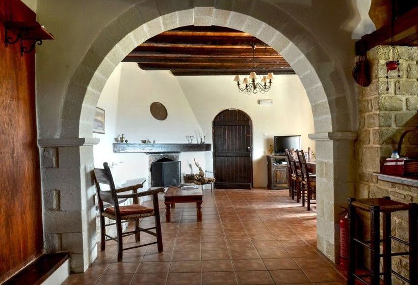 Anna Malai Traditional Cretan Villa