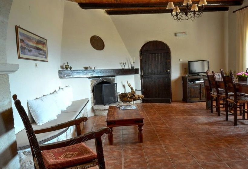 Anna Malai Traditional Cretan Villa