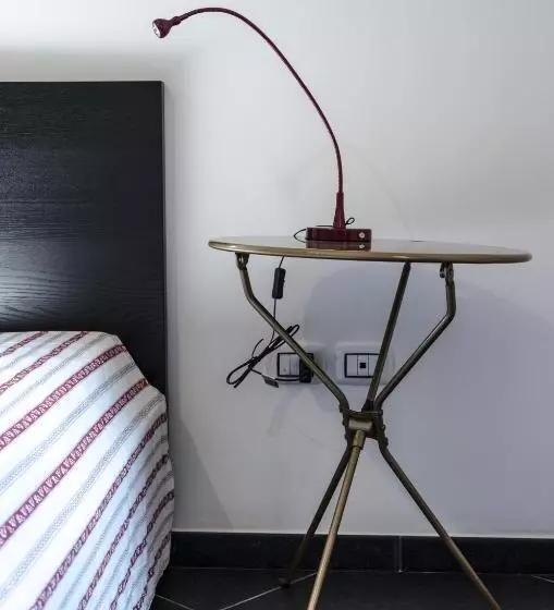 تختخواب و صبحانه Maria Vittoria Charming Rooms And Apartments
