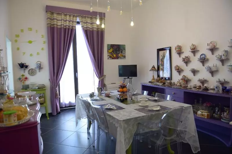 تختخواب و صبحانه Maria Vittoria Charming Rooms And Apartments