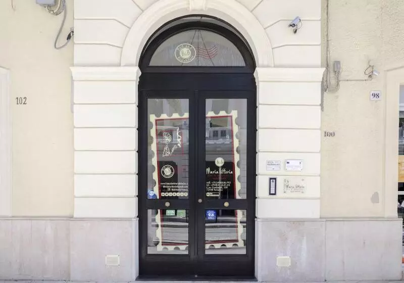 تختخواب و صبحانه Maria Vittoria Charming Rooms And Apartments