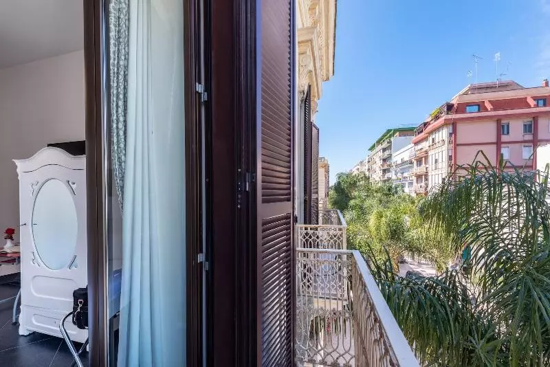 تختخواب و صبحانه Maria Vittoria Charming Rooms And Apartments