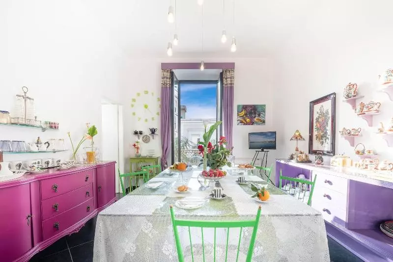 تختخواب و صبحانه Maria Vittoria Charming Rooms And Apartments