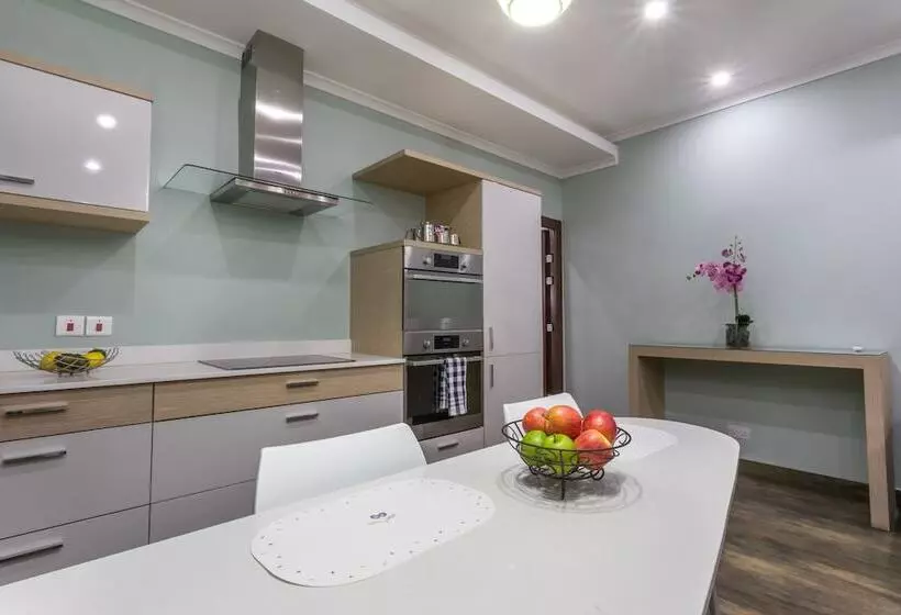 Fallsway Suites