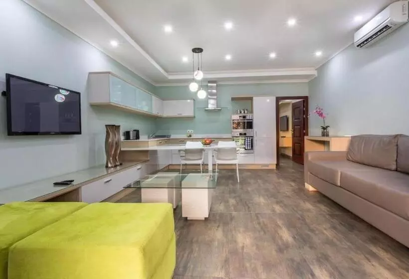 Fallsway Suites