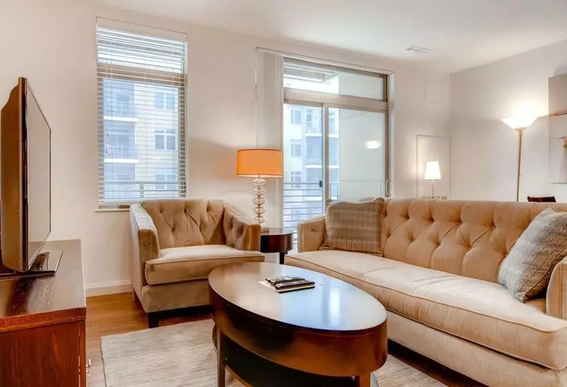 Global Luxury Suites At The Charles River