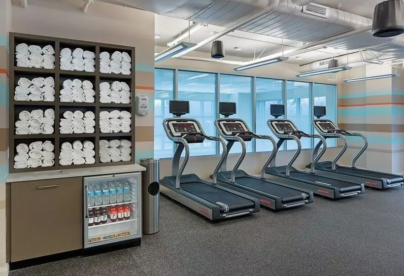 Global Luxury Suites At The Charles River